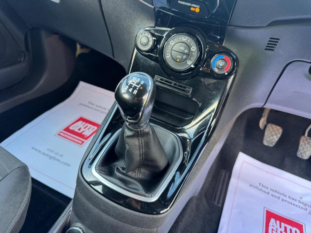 FORD FIESTA 1.5 TDCi Zetec Euro 5 5dr 2014