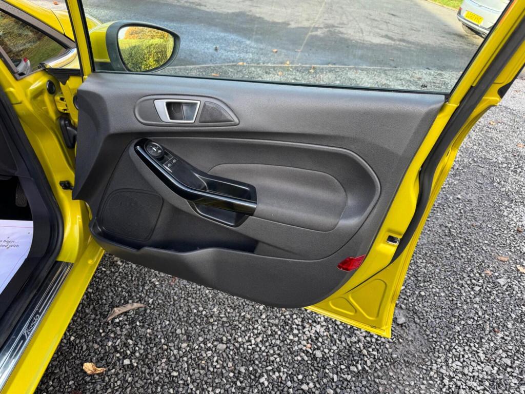 FORD FIESTA 1.5 TDCi Zetec Euro 5 5dr 2014