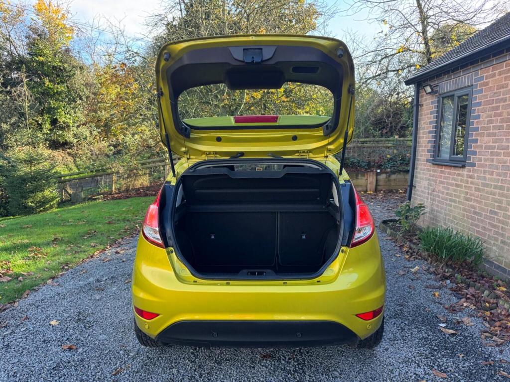 FORD FIESTA 1.5 TDCi Zetec Euro 5 5dr 2014