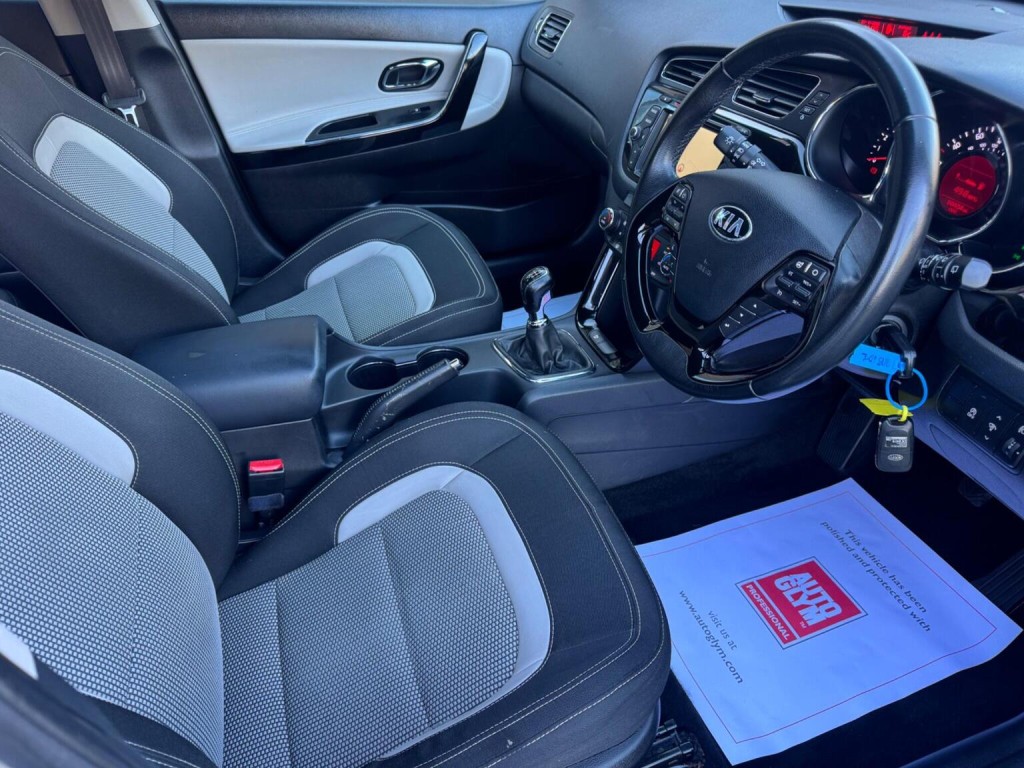 KIA CEED 1.6 CRDi EcoDynamics 3 Euro 5 (s/s) 5dr 2013