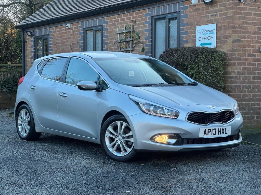 KIA CEED 1.6 CRDi EcoDynamics 3 Euro 5 (s/s) 5dr 2013
