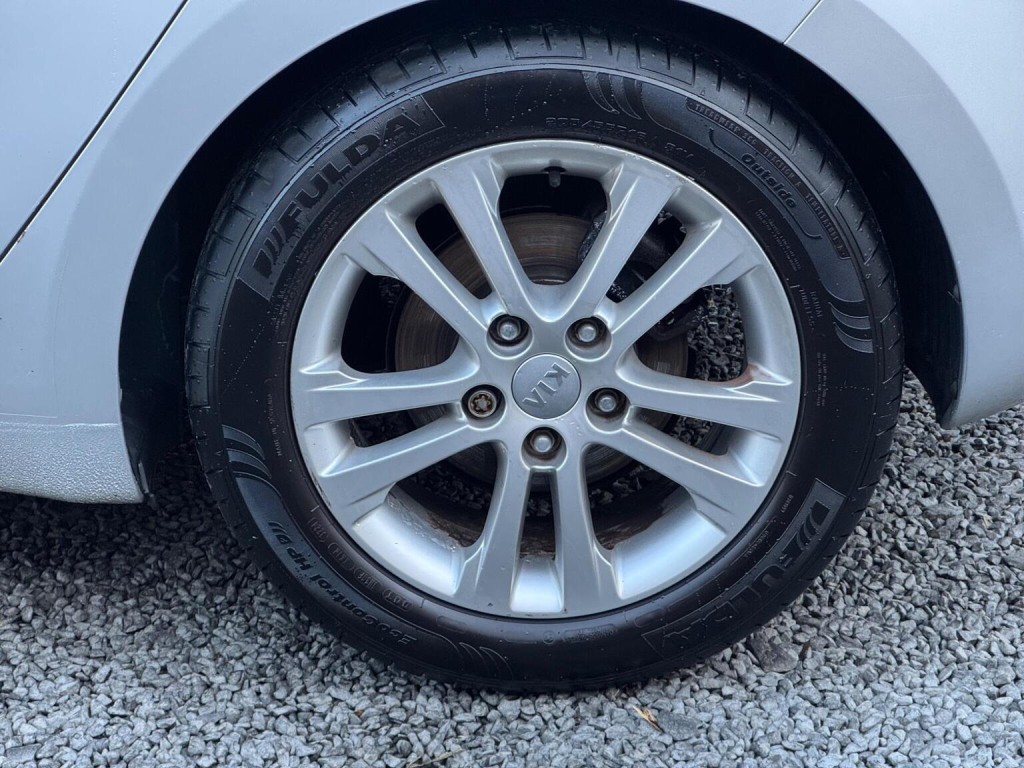 KIA CEED 1.6 CRDi EcoDynamics 3 Euro 5 (s/s) 5dr 2013