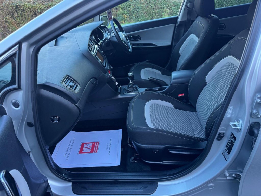 KIA CEED 1.6 CRDi EcoDynamics 3 Euro 5 (s/s) 5dr 2013