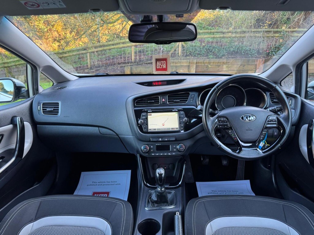 KIA CEED 1.6 CRDi EcoDynamics 3 Euro 5 (s/s) 5dr 2013