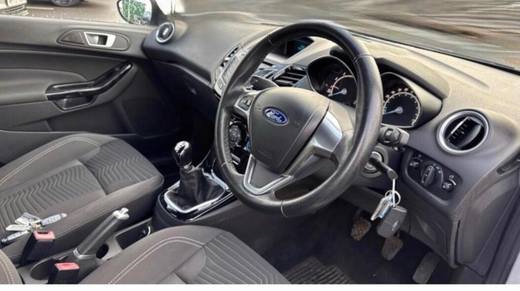 FORD FIESTA 1.0T EcoBoost Zetec Euro 5 (s/s) 5dr 2014