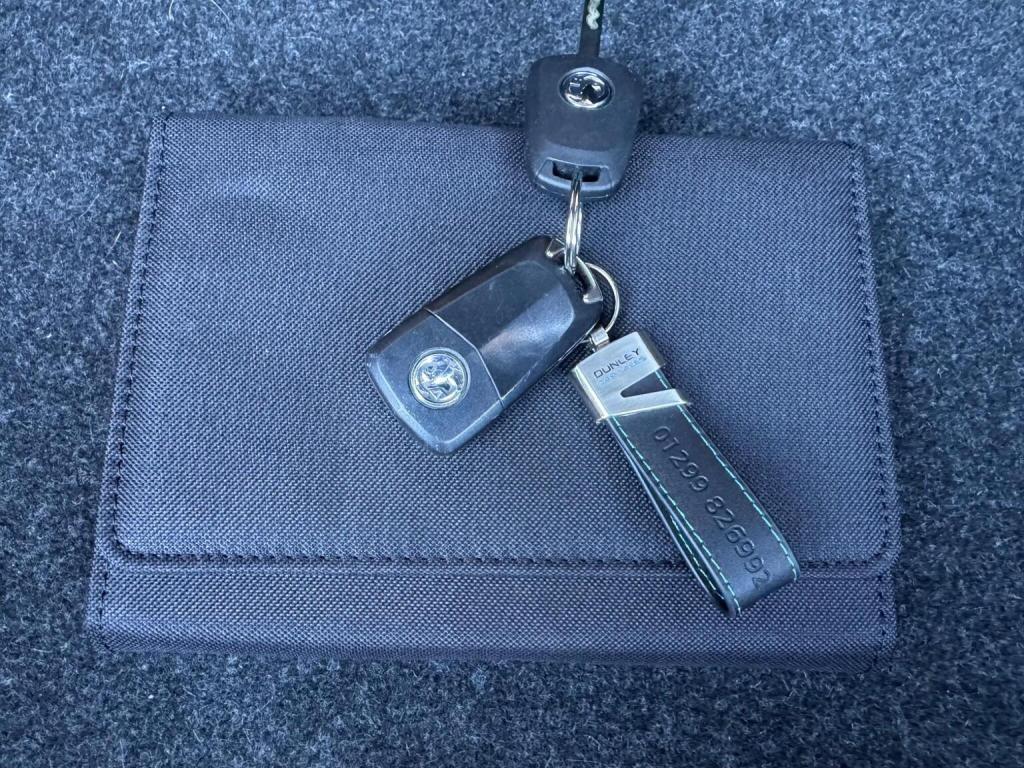 VAUXHALL CORSA 1.2 16V Excite Euro 5 3dr (A/C) 2014