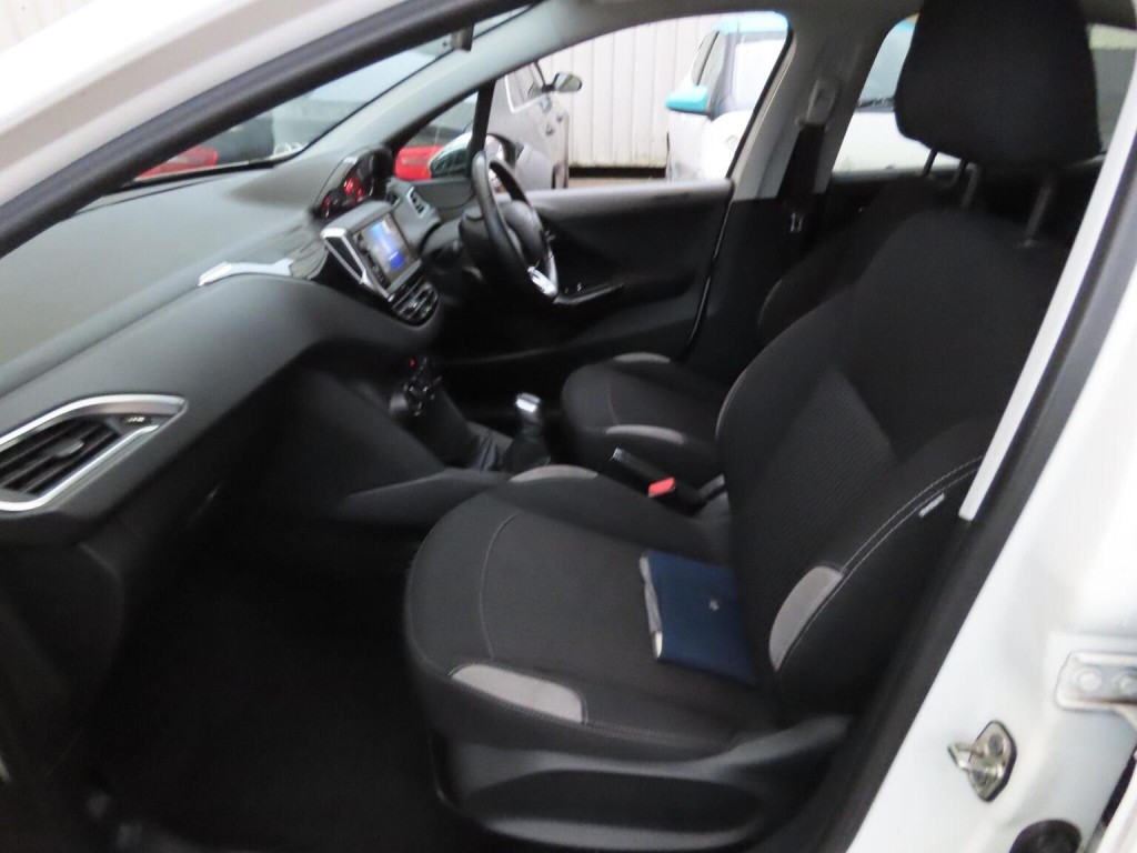 PEUGEOT 208 1.2 VTi Style Euro 5 5dr 2014