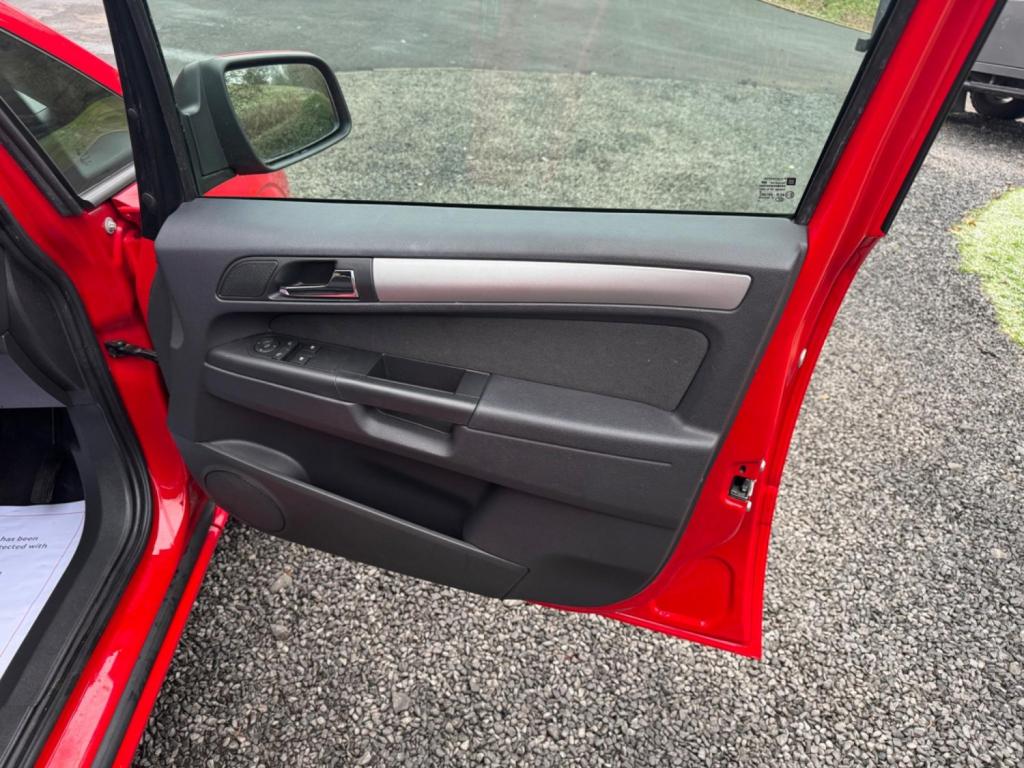 VAUXHALL ZAFIRA 1.6 16V Exclusiv Euro 5 5dr 2013