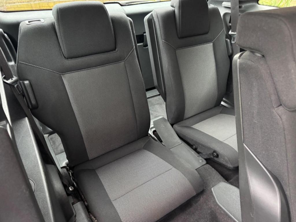 VAUXHALL ZAFIRA 1.6 16V Exclusiv Euro 5 5dr 2013