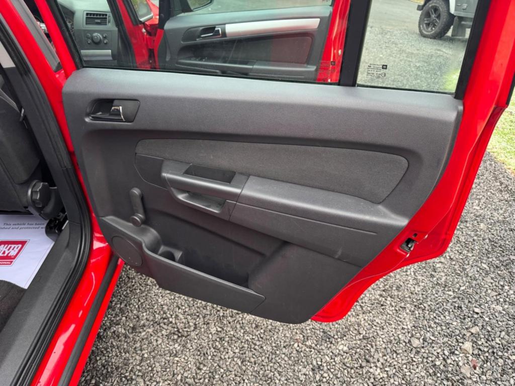 VAUXHALL ZAFIRA 1.6 16V Exclusiv Euro 5 5dr 2013