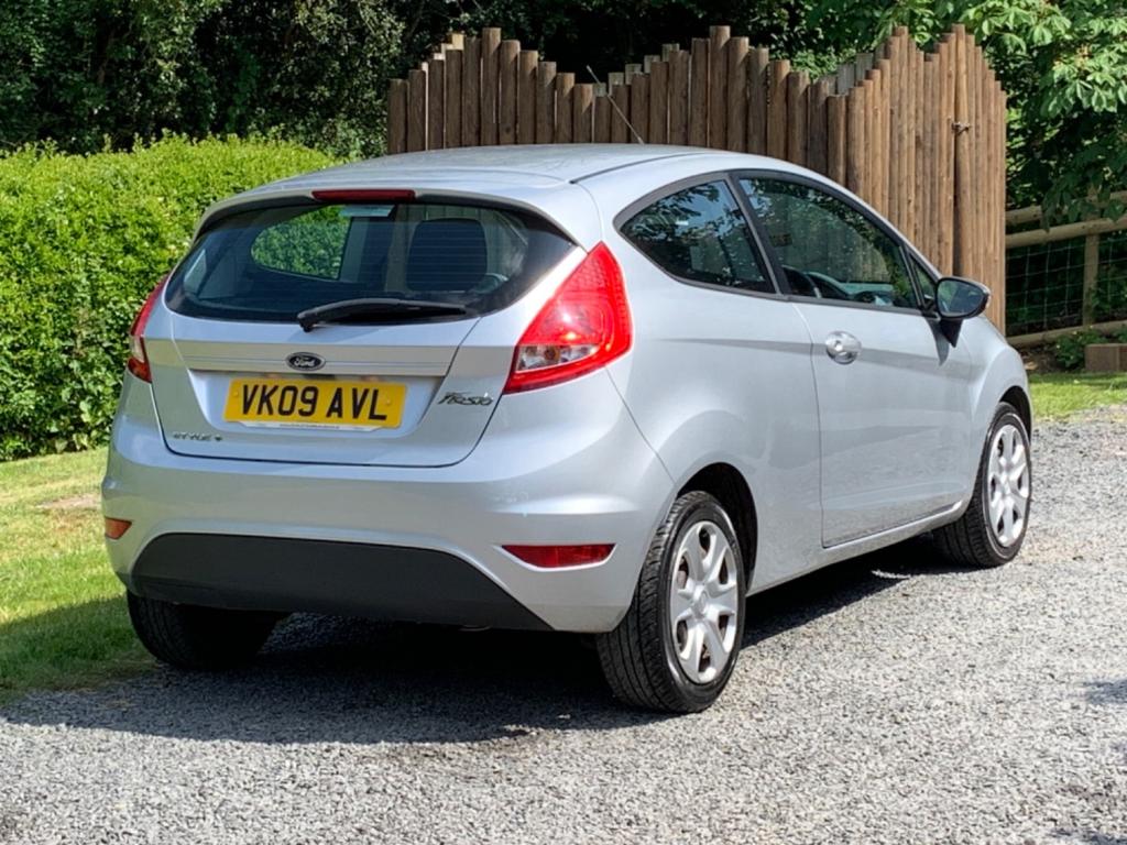 FORD FIESTA 1.25 Style + 3dr 2009