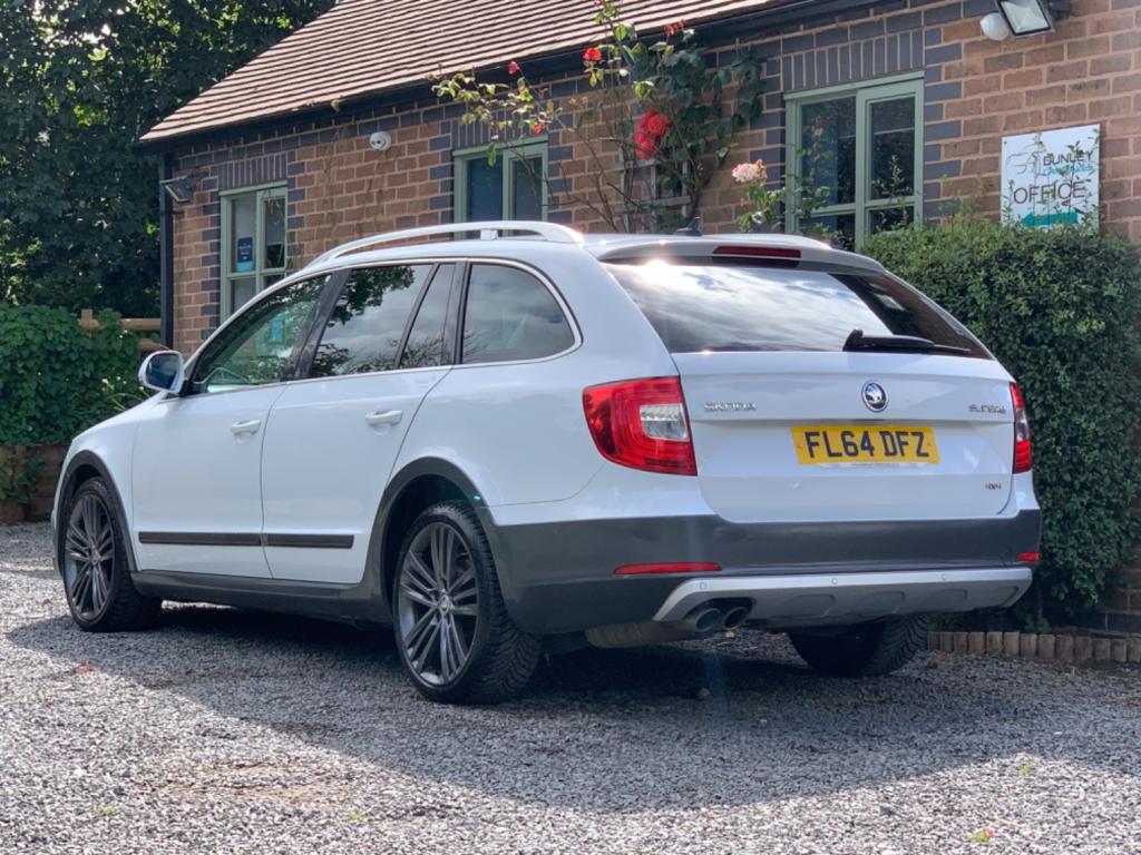 SKODA SUPERB 2.0 TDI Tour de France 4WD Euro 5 5dr 2014